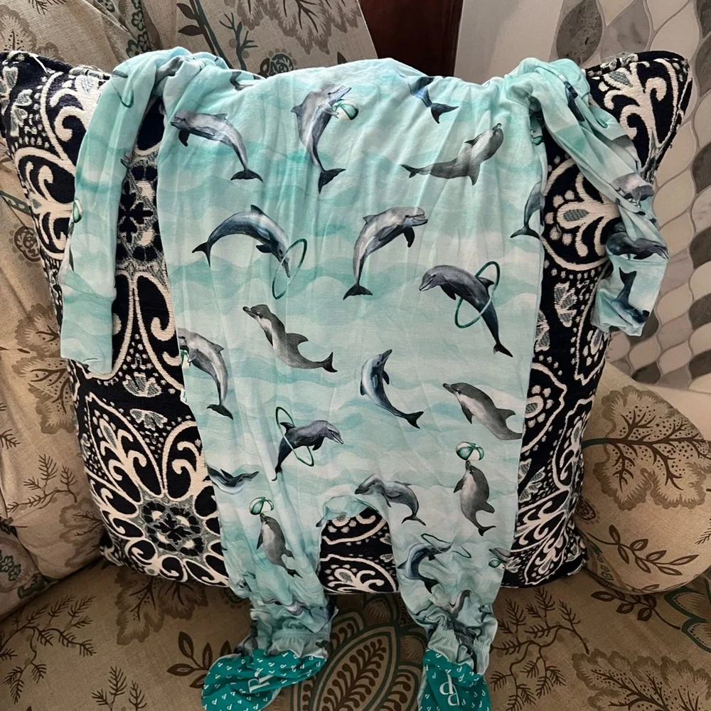 NWT posh peanut dolphin footie pajama - Picture 3 of 3